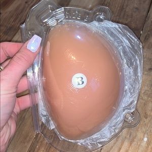 Silicone sticky boobs